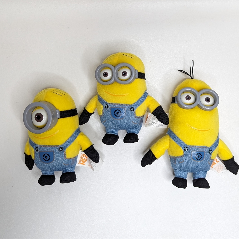 Minions Plush Set - Picture 6 of 6